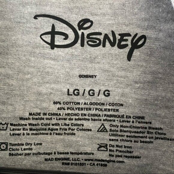 Disney Unisex Christmas Mickey Mouse Short-Sleeved Graphic Tee Size L - Picture 5 of 5